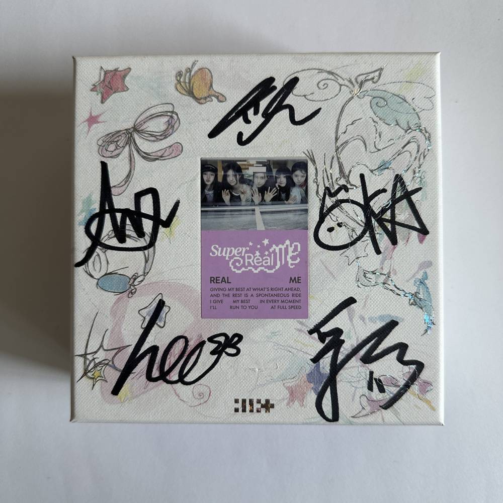 ILLIT 直筆サイン入りアルバム super real me ILLIT 1st Mini Album SUPER ME BLUE Ver. – HobiEgo